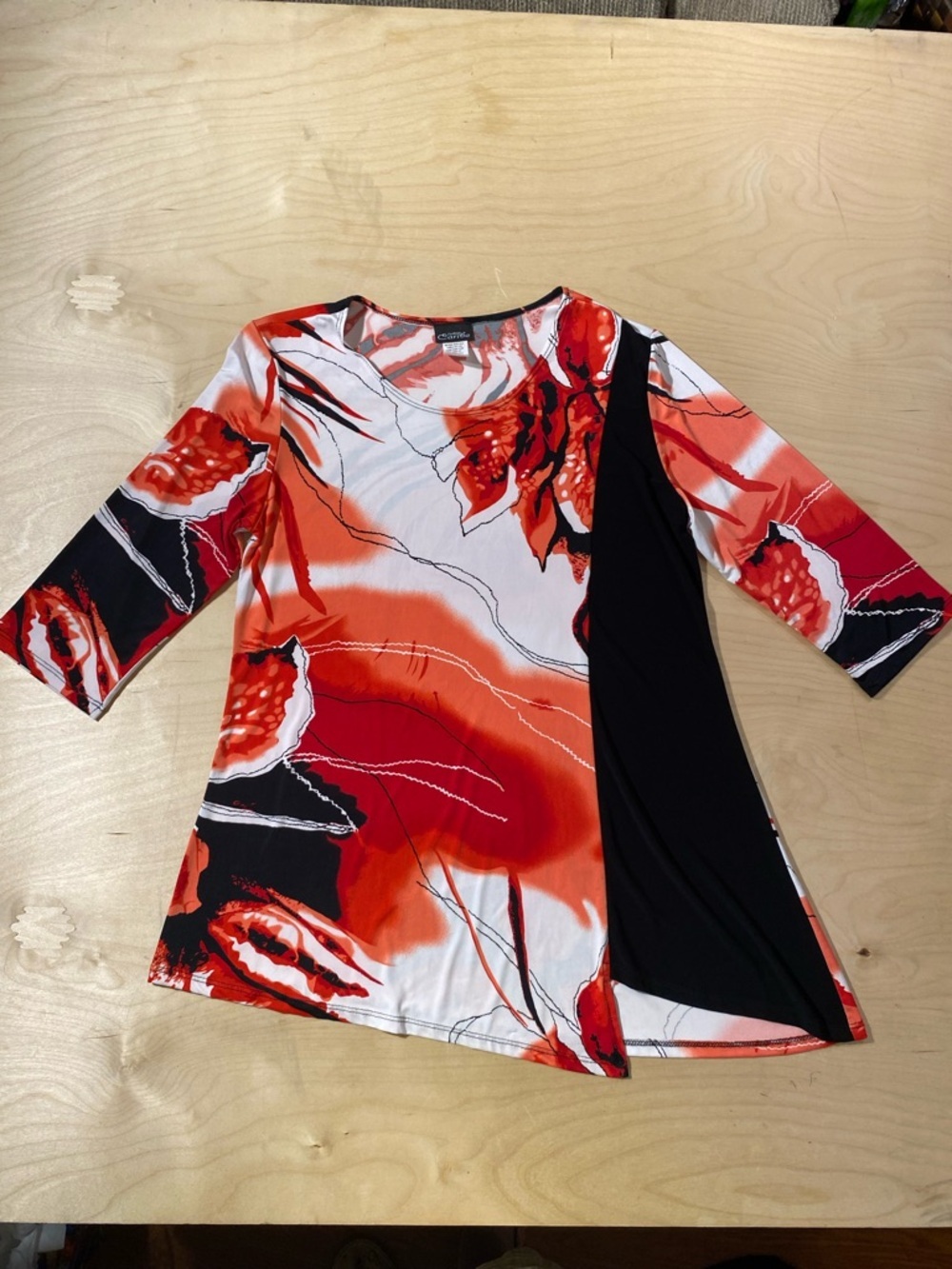 Fashion Caribe Abstract Floral Red & Black Women's Tunic Top Medium (QY) - Picture 2 of 6